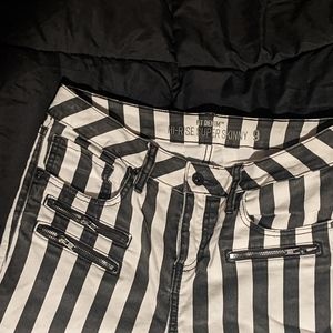 Hot Topic denim skinny jeans